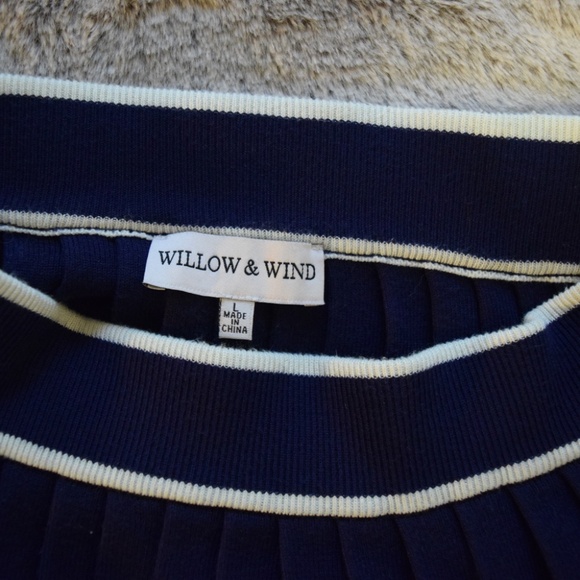 Willow & Wind Preppy Pleated Navy Blue Skirt and Sweater Set - Picture 9 of 12